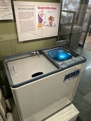 Hoovermatic Twin Tub Washing Machine – donated by Colin Allen