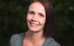 Author Leigh Straw