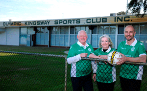 Mayor Tracey Roberts with Cr Brett Treby (L) and Olympic
Kingsway Club President Steven Nelkovski.