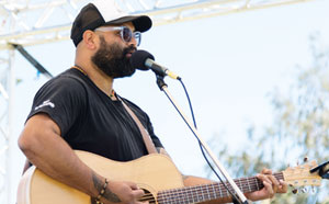 Singer with guitar
