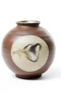 Butterfly Vase, Jane Watkins. Acquired 1984. Ceramic.