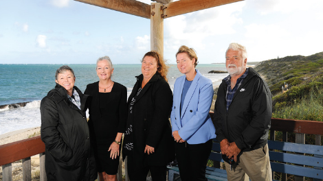 Mayor Tracey Roberts and Councillors Natalie Sangalli and Sonet Coetzee with community reference group members Vicki Jenkins and Rob Mason at Quinns Beach.