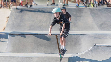 Image of children at Grandis Skate Park.