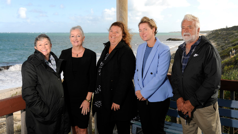 Mayor Tracey Roberts and Councillors Natalie Sangalli and Sonet Coetzee with community reference group members Vicki Jenkins and Rob Mason at Quinns Beach.