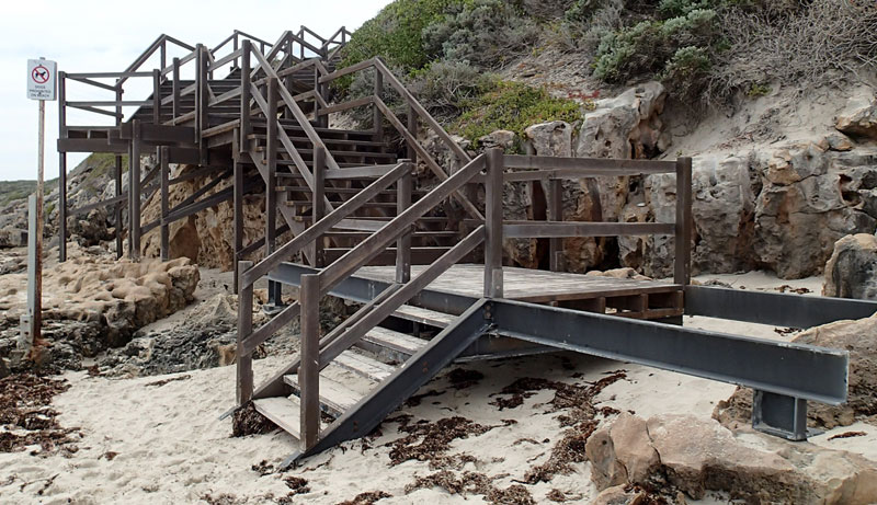 Southern jindalee beach access staircase