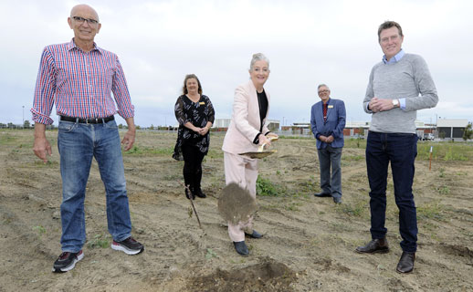 Mayor and Councillors at Halesworth Park