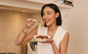 Image of Tayla Broad eating a bowl of food 